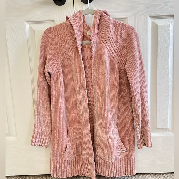 Chanel Sweater - Picture 2 of 3